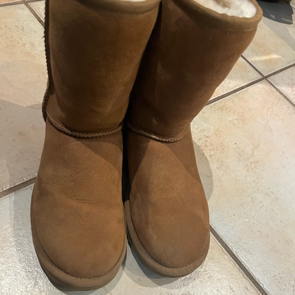 Ugg boots, size 7 - Picture 2 of 5